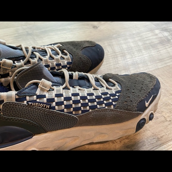 Men nike shoes. Good condition! They are super comfortable. - Picture 3 of 12